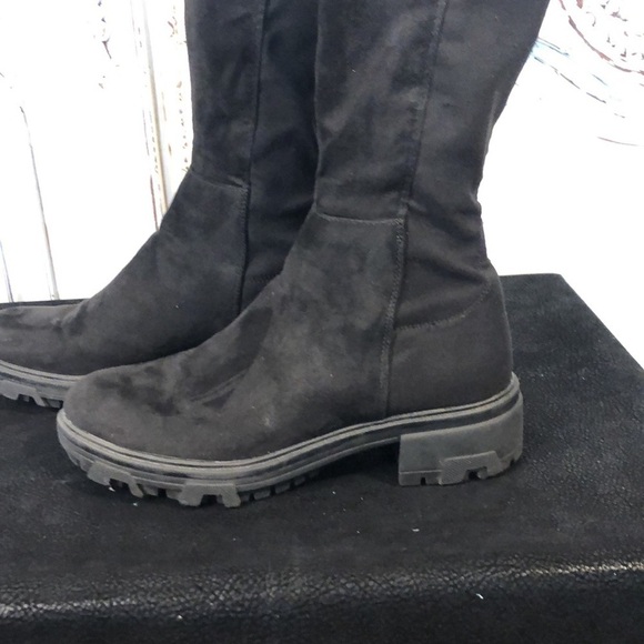 UNISA Faux Suede and Stretch Fabric Black Lug Sole Boots Size 7 - Picture 4 of 11